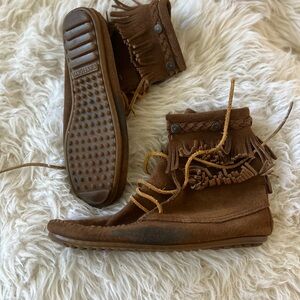 Classic/Vintage Minnetonka moccasin